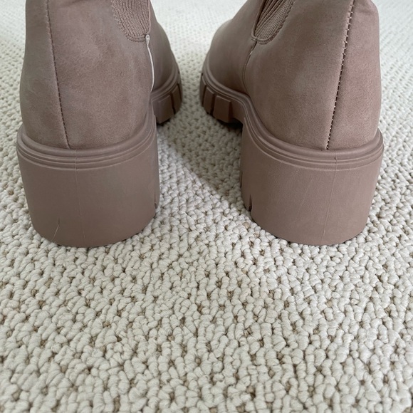 Qupid brand Beige Chunky Lug Sole Platform Elastic Sock Ankle Boots. Size 8 - Picture 10 of 15